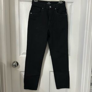 Cotton On: Straight-Leg Mom Jean